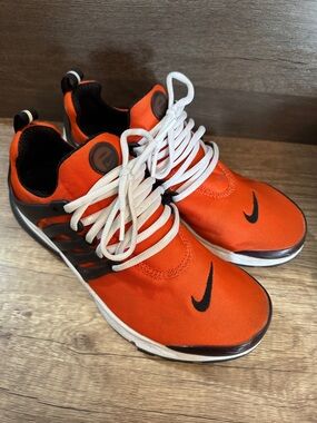 Nike Air Presto men size 8 sneakers Orange Juice color, model number CT3550-800